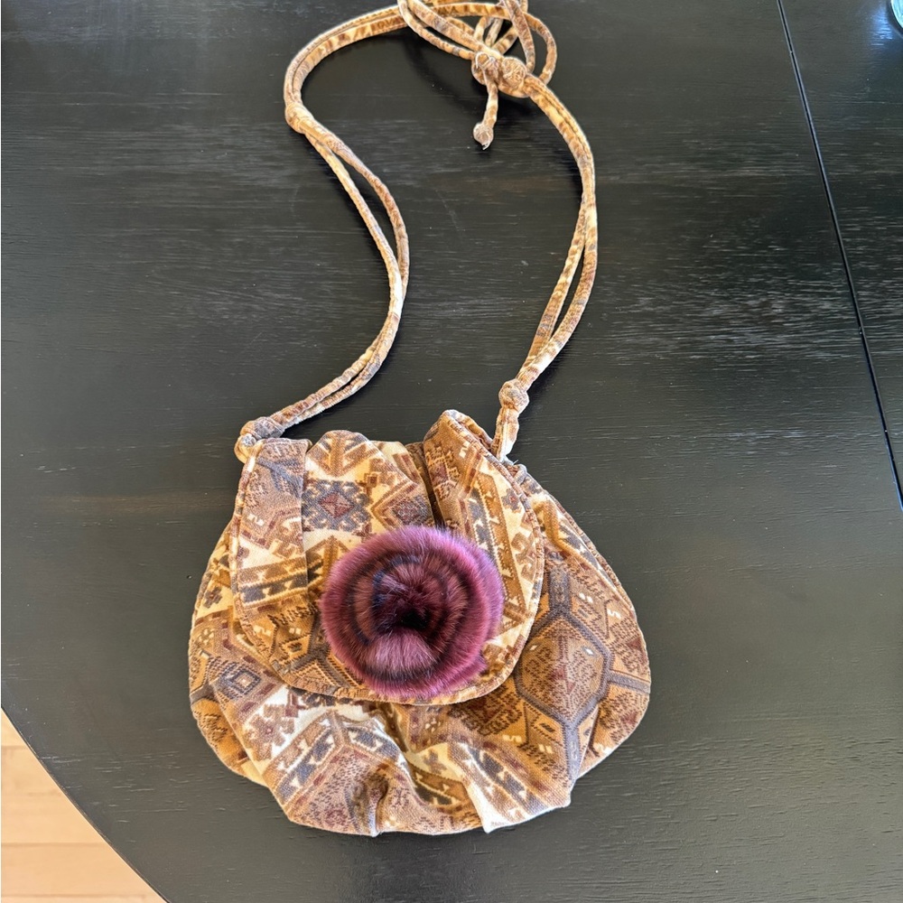 Vintage Boho Patterned Drawstring Shoulder Bag with Fur Accent - Brown & Plum